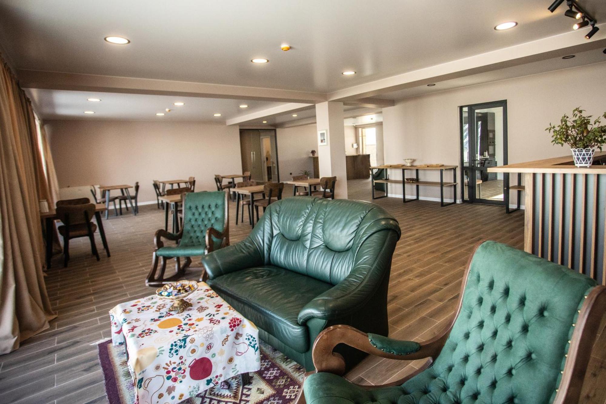 Kazbegi Hotel Grand View Exterior photo