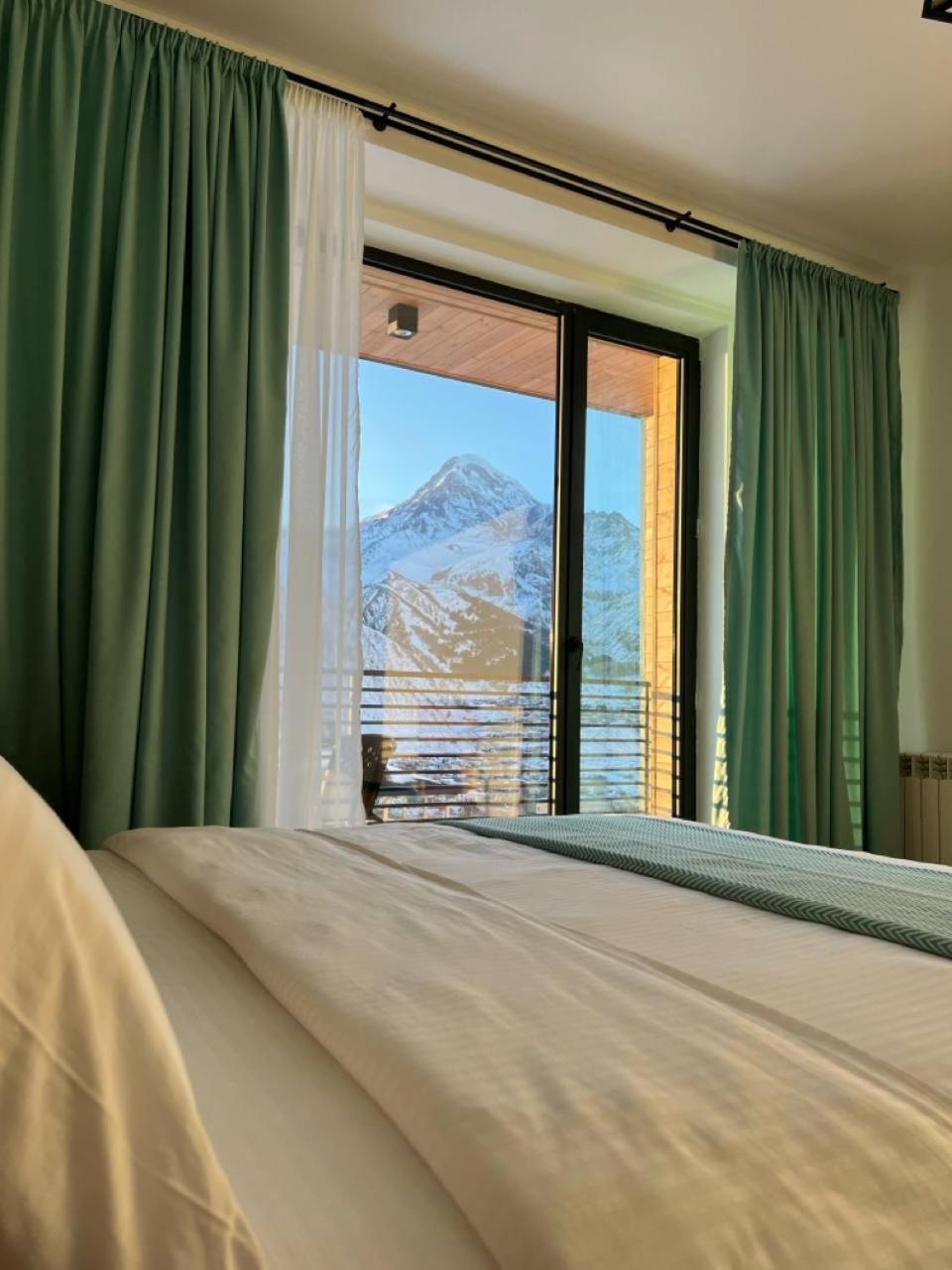 Kazbegi Hotel Grand View Exterior photo