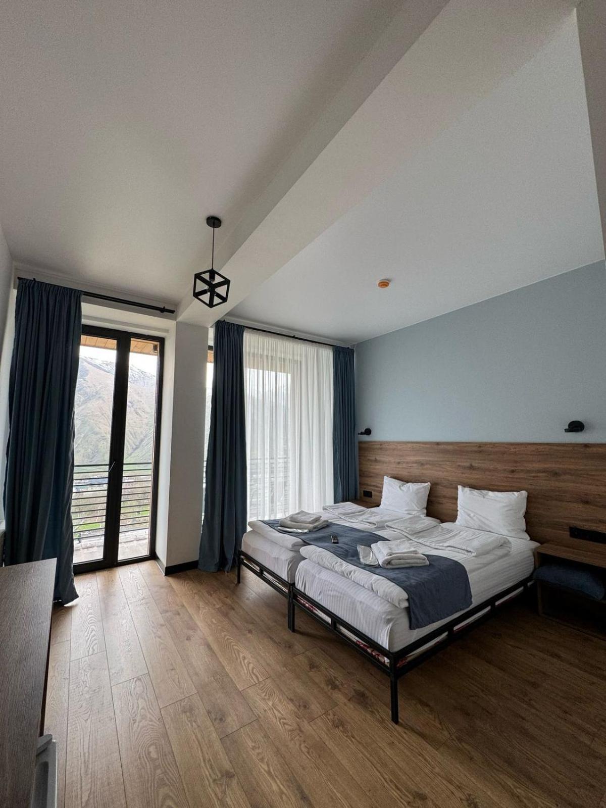 Kazbegi Hotel Grand View Exterior photo