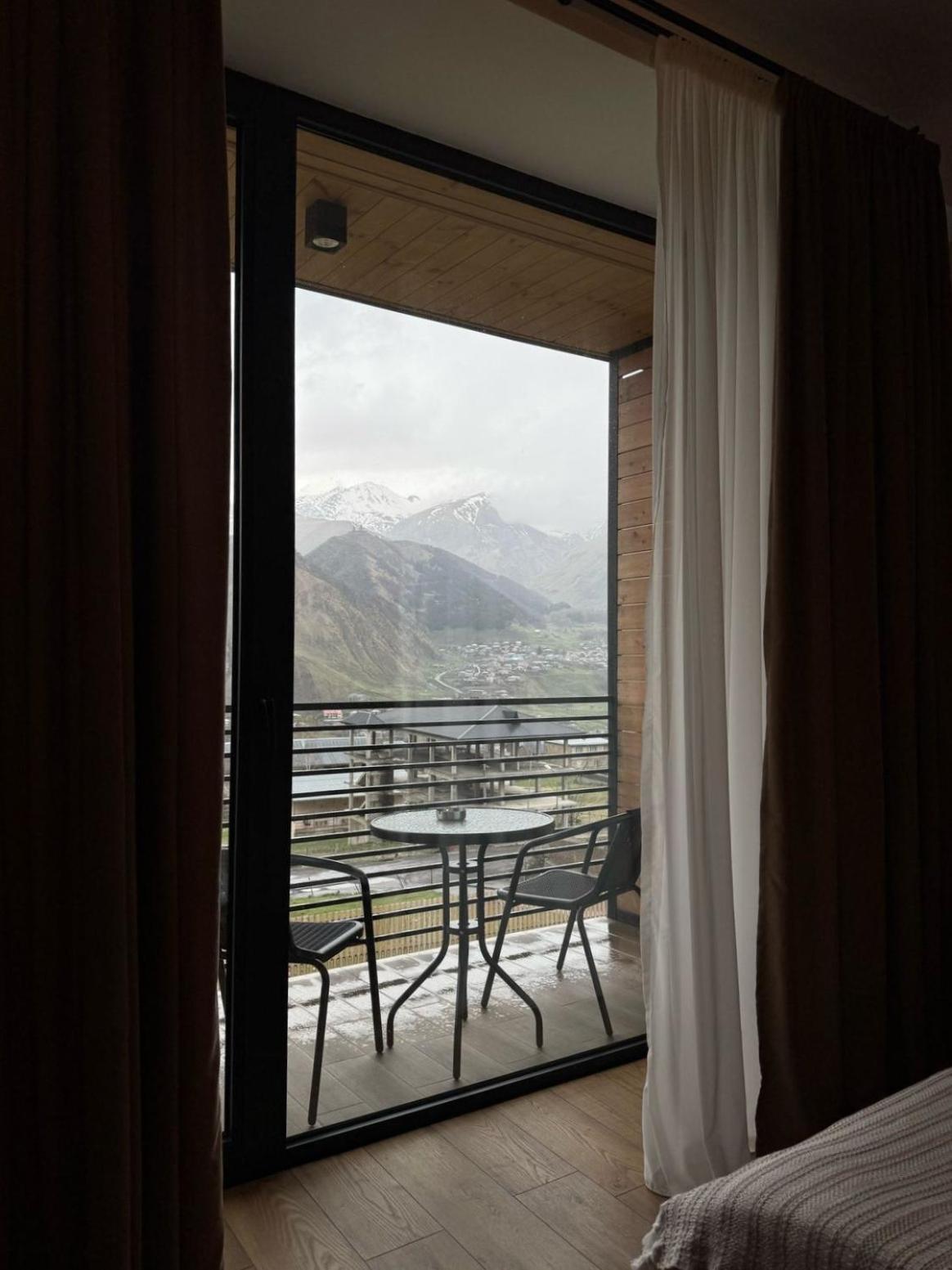 Kazbegi Hotel Grand View Exterior photo